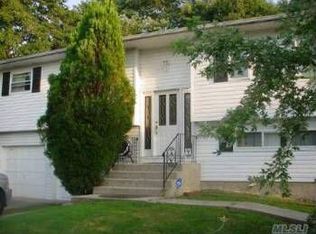 664 Spur Dr N, Bay Shore, NY 11706