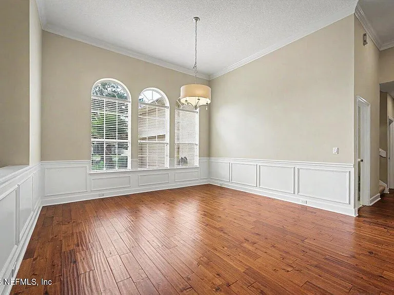 337 S Mill View Way — Photo 12