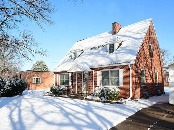 705 E 9th St, Stromsburg, NE 68666