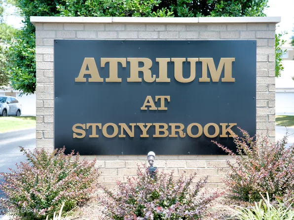 8504 Atrium Dr APT 907, Louisville, KY 40220