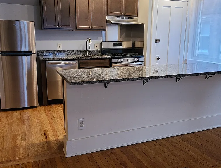 995 Nottingham Rd #1 — Photo 3