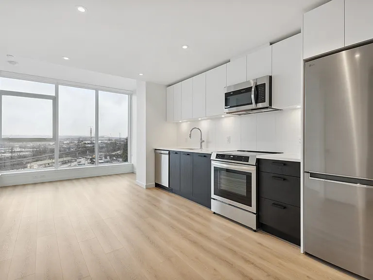 150 Braid St — Photo 32