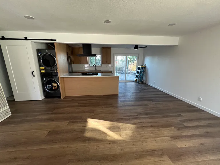 1157 W 204th St — Photo 36