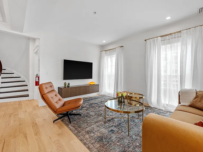 30 E Main St #1 — Photo 8