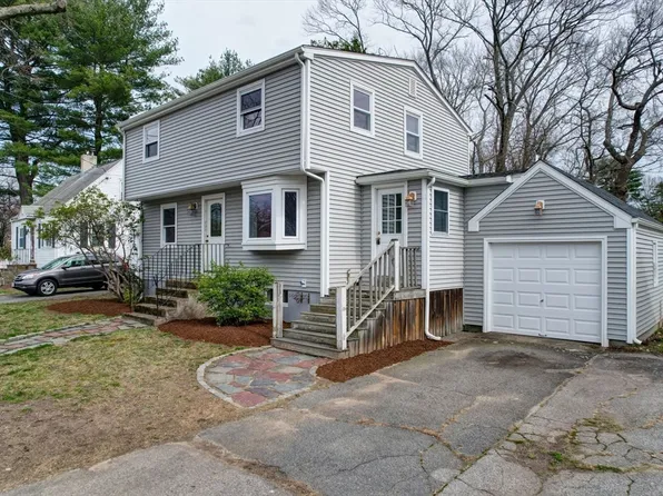 35 Nickerson Rd, Braintree, MA 02184