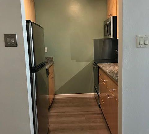 5th image of 455 Vallejo St APT 106