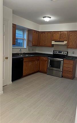 2nd image of 3729 Alton St