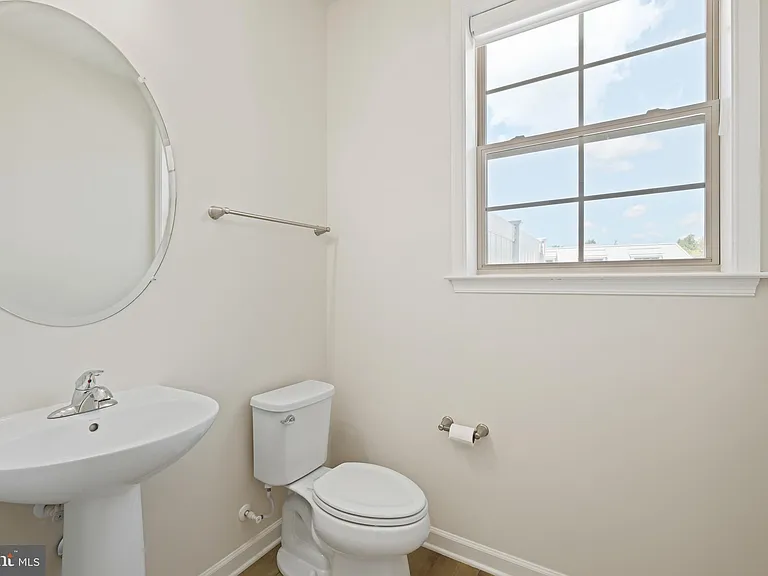 204 Ashton Market Aly — Photo 15