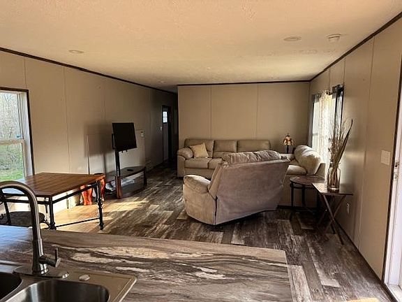 4th image of 270 Baker Hill Ln