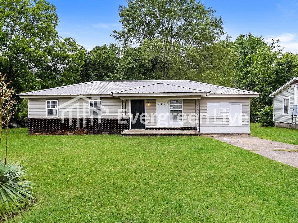 2405 Linda Ln