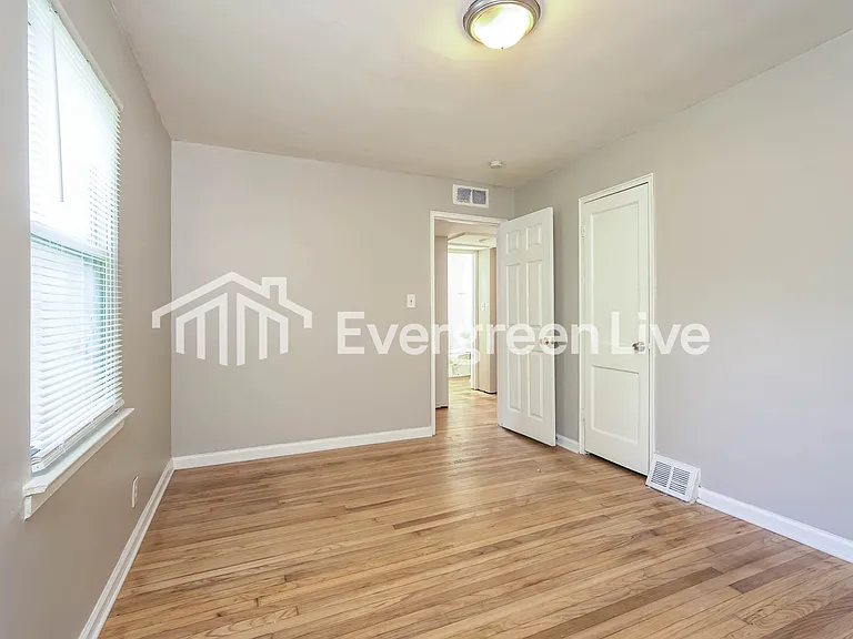 2935 Trent St — Photo 14