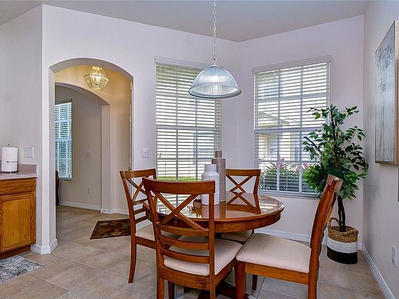 2nd image of 2416 Earlswood Ct
