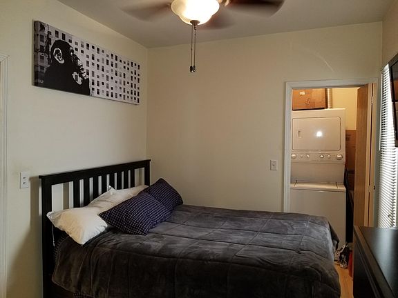 5th image of 2124 N Winchester Ave APT 2F