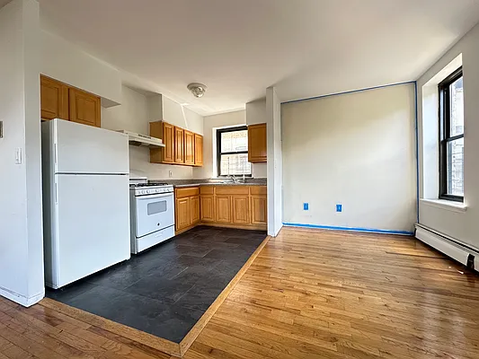 Rented by Zjama Realty Corp | media 10