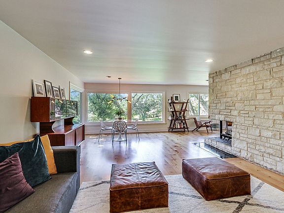5th image of 8613 W 123rd St