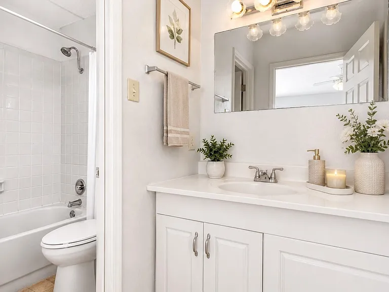 10047 Westpark Dr #77 — Photo 22