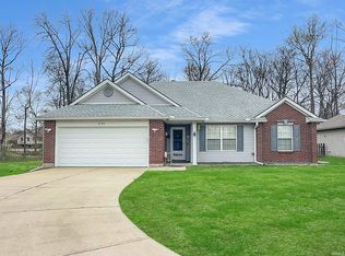 8134 Cedar Point Dr, Newburgh, IN