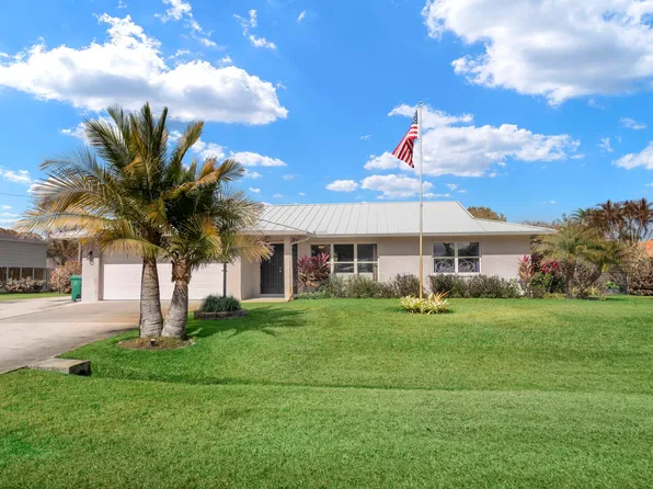 2033 SE Allamanda Drive, Port St Lucie, FL 34952