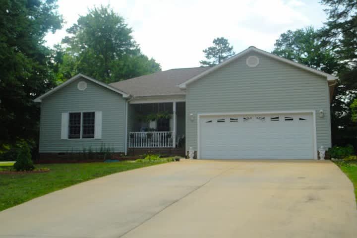 1st image of 364 Brookfield Dr