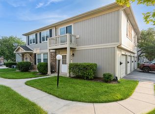 414 Tanglewood Ct, Vernon Hills, IL 60061