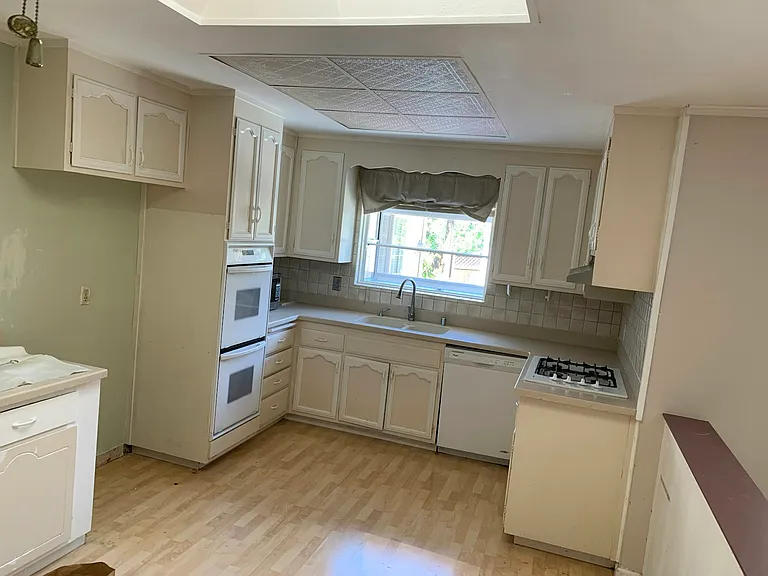 1537 Heartwood Dr — Photo 12