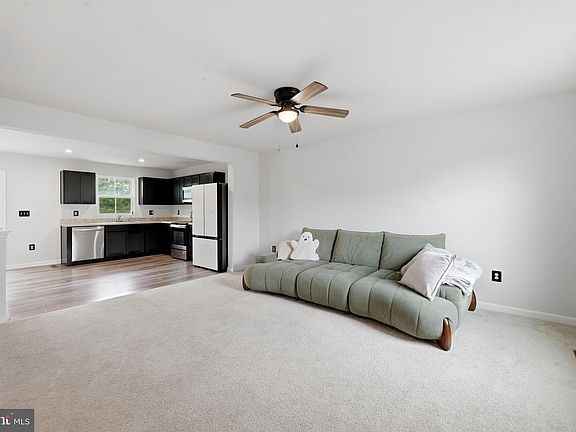 5th image of 309 Williams St