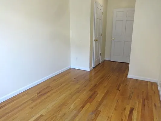 Rented by Premier Metro Realty Corp | media 12