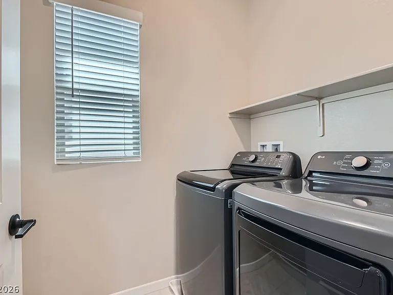 11604 Desert Hollow Ave — Photo 23