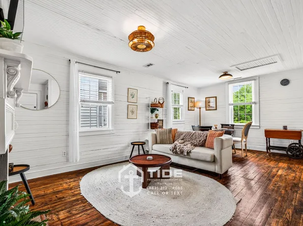 107 Line St APT B, Charleston, SC 29403