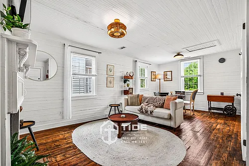 107 Line St #B Photo 1