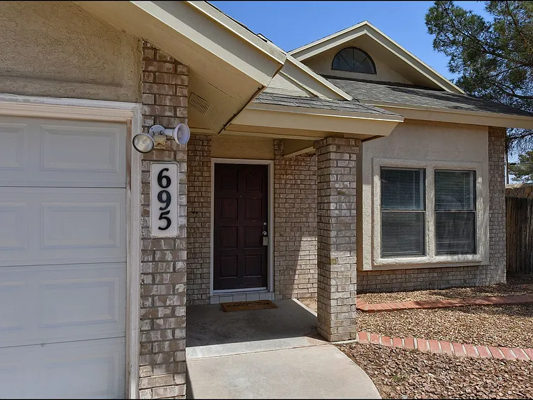695 Bluff Canyon Cir — Photo 6