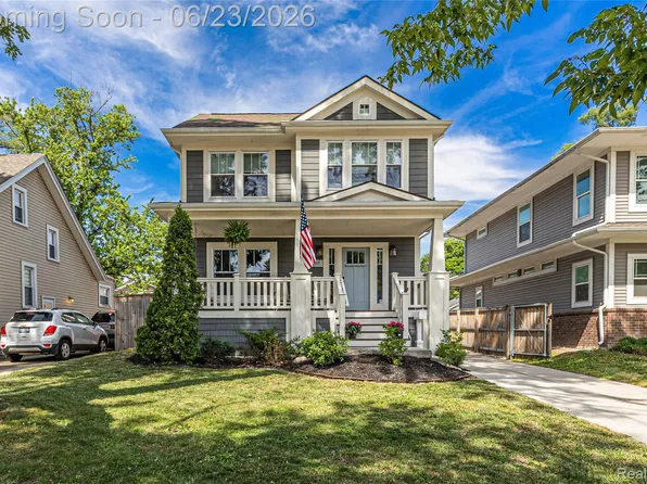 818 Mohawk Ave, Royal Oak, MI 48067