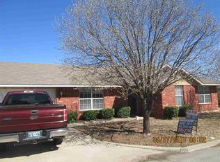 6854 NW Willow Springs Dr, Lawton, OK 73505