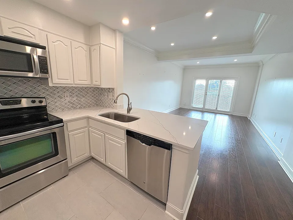 5400 Park Ave #416