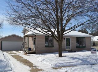 1165 Alpine Rd, Marion, IA 52302