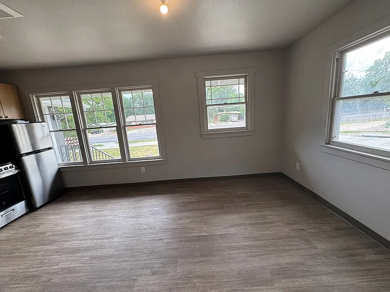 720 W Prospect Rd #102 — Photo 28