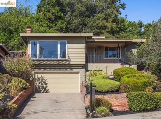 10626 Sheldon St, Oakland, CA