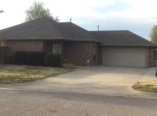 201 Bradgate Dr, Yukon, OK 73099