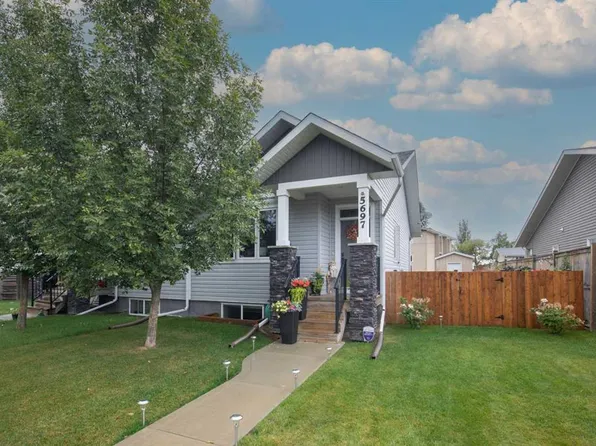 5697 N 45th Ave, Lacombe, AB T4L 1V7