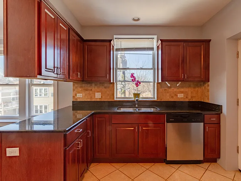 5726 N Mozart St #1A — Photo 5