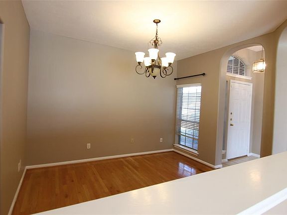 3rd image of 3607 Stratford Arms Ln