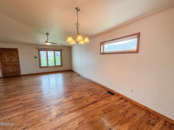 5th image of 3904 Lillian Ct SE