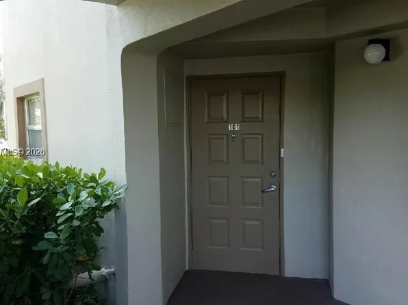 550 SW 137th Ave APT 101L, Pembroke Pines, FL 33027