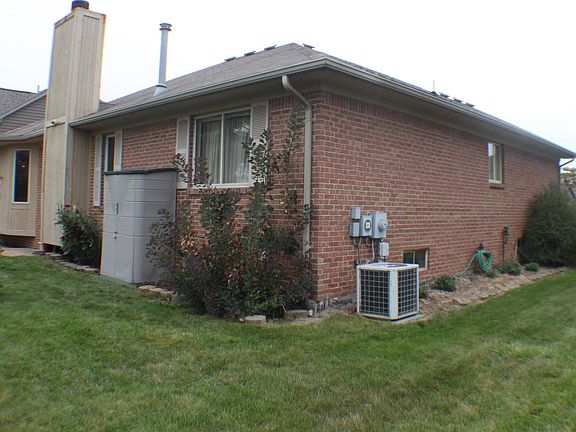 3rd image of 28484 Wales Dr