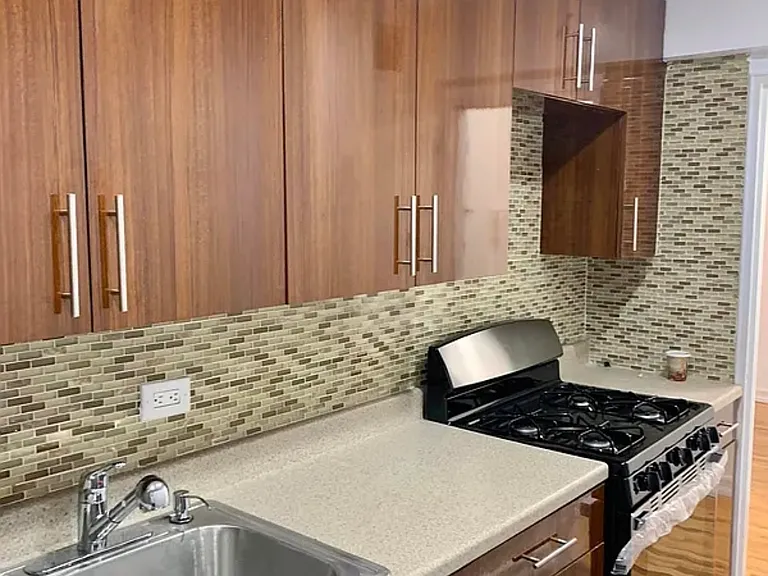 78-40 164th St #4Q — Photo 3