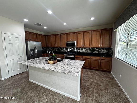 3rd image of 20849 W GLEN Street