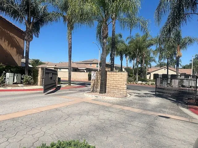 4509 Brandi Ln — Photo 15
