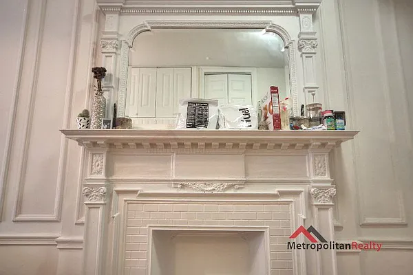 Rented by Metropolitan Realty | media 1