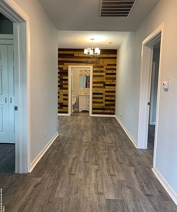 3rd image of 322 Indiana St