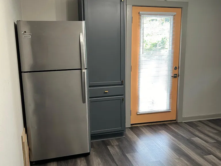 545 Willow St — Photo 7